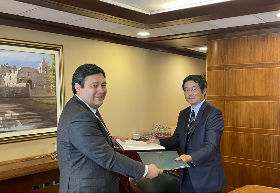 路德斯公司与双日集团美洲区域公司举行交割仪式