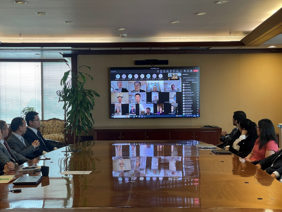 图3 交割仪式现场