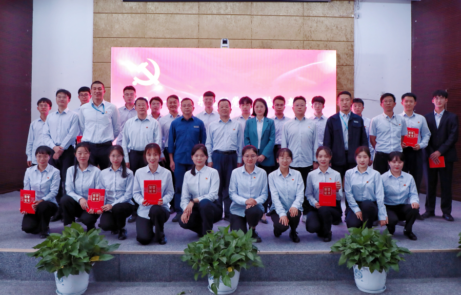 乌东德电厂开展“学习二十大、永远跟党走、奋进新征程”主题朗诵比赛