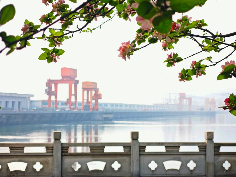 葛洲坝水利枢纽上游侧 (3)