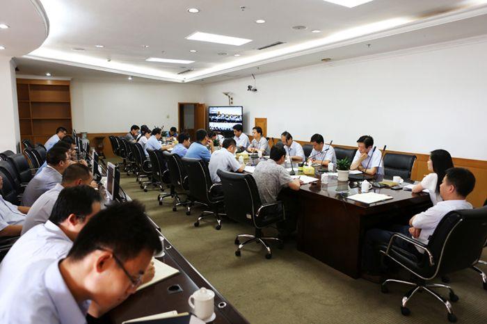 张诚在长江电力公司调研